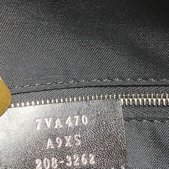 Fendi Men’s medium messenger bag, Zucca, Textured Leather - Picture 3 of 14